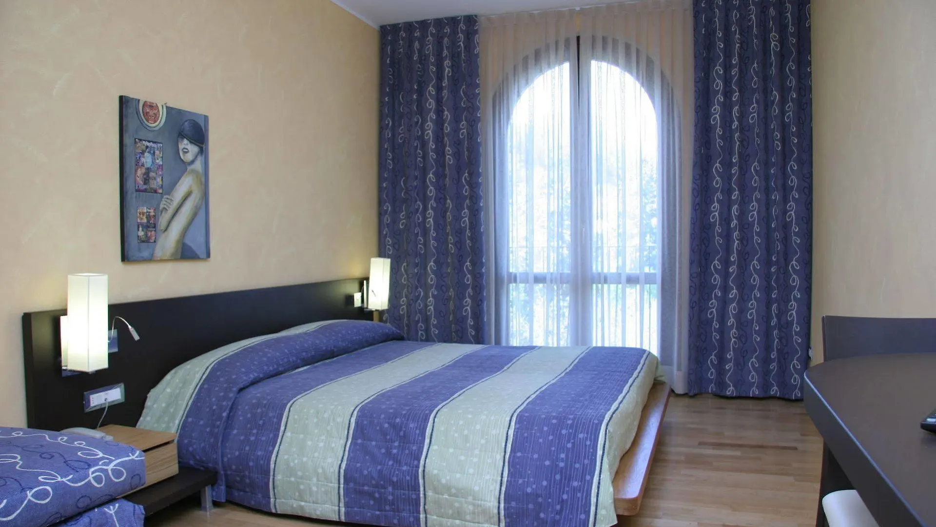 Ahg Donna Silvia Wellness Hotel Manerba del Garda 4*,