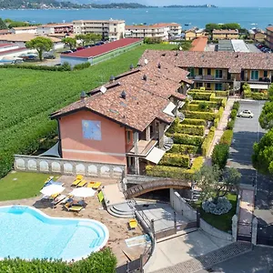Holiday home Di Garda A 300m - House In Manerba