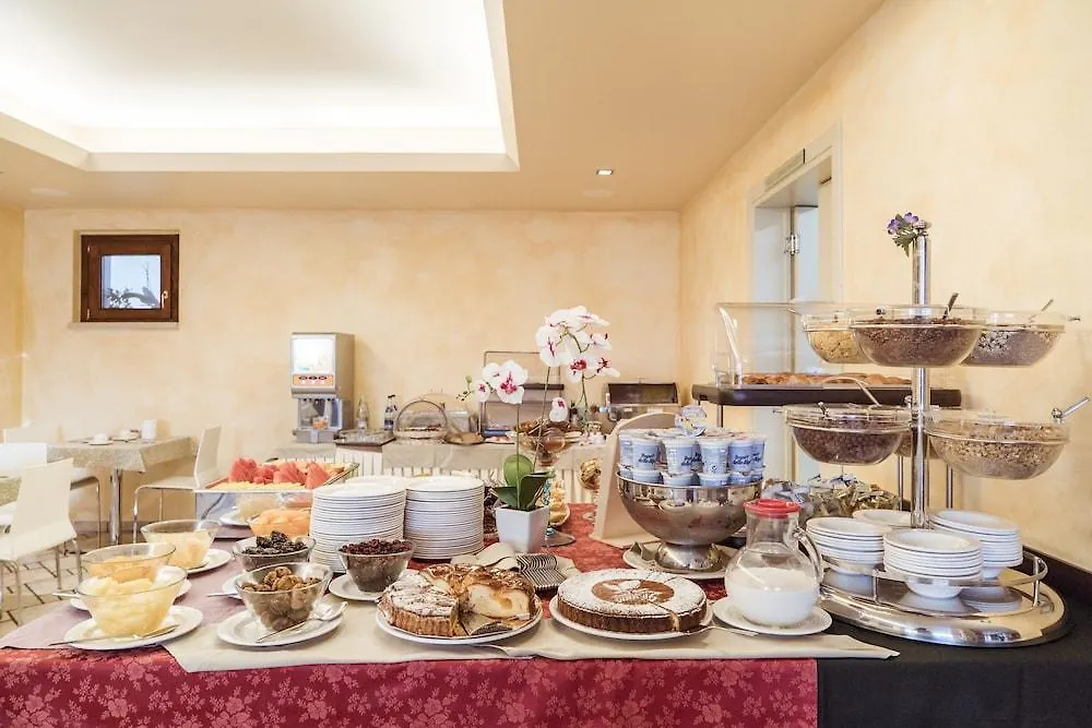 Ahg Donna Silvia Wellness Hotel Manerba del Garda