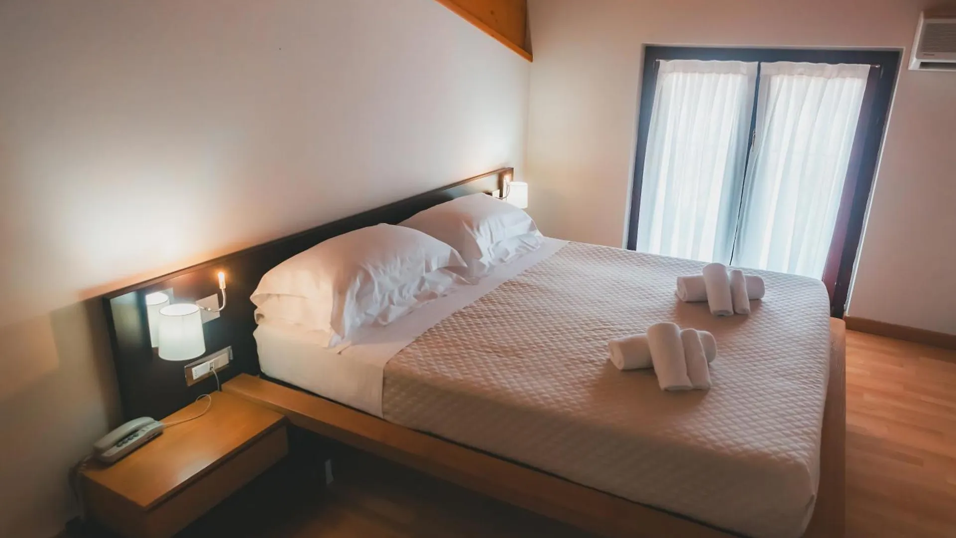 Ahg Donna Silvia Wellness Hotel Manerba del Garda Włochy
